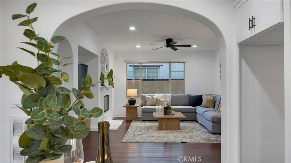 43 Conservancy, Irvine, California 92618 home-pic-12