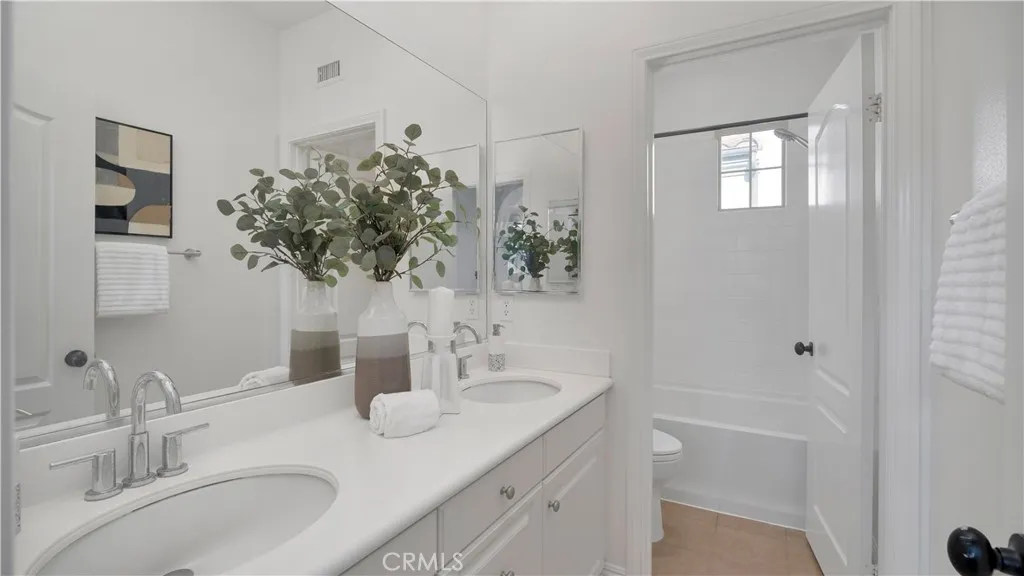 43 Conservancy, Irvine, California 92618 home-pic-39