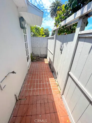 666 Glenneyre Street, Laguna Beach, California 92651