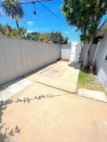666 Glenneyre Street, Laguna Beach, California 92651