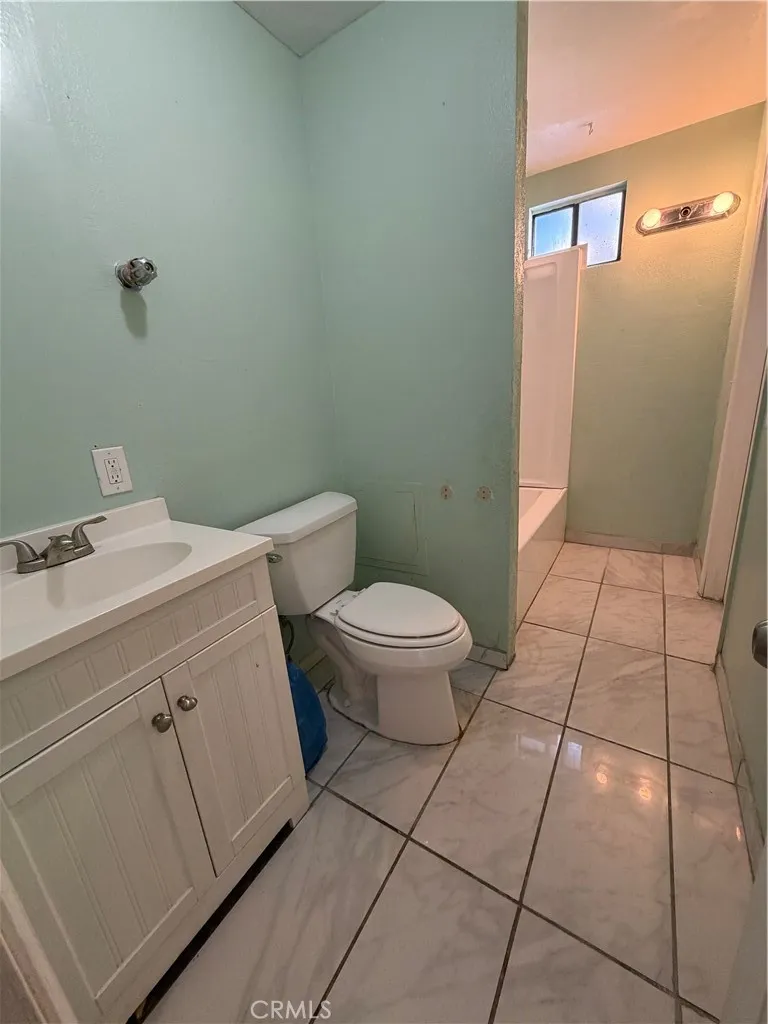 38648 21st E, Palmdale, California 93550 home-pic-12