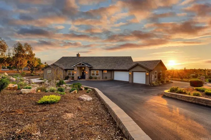 2263 Corner Creek Lane, Fallbrook, California 92028