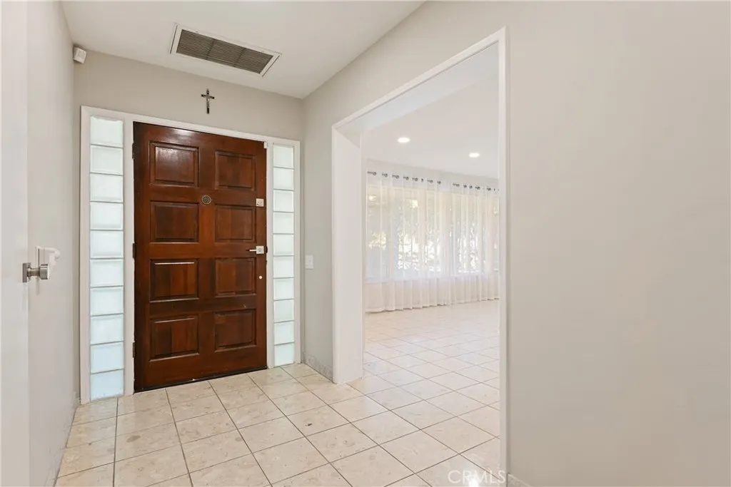 2204 San Gorgonio Road, La Canada Flintridge, California 91011 home-pic-9