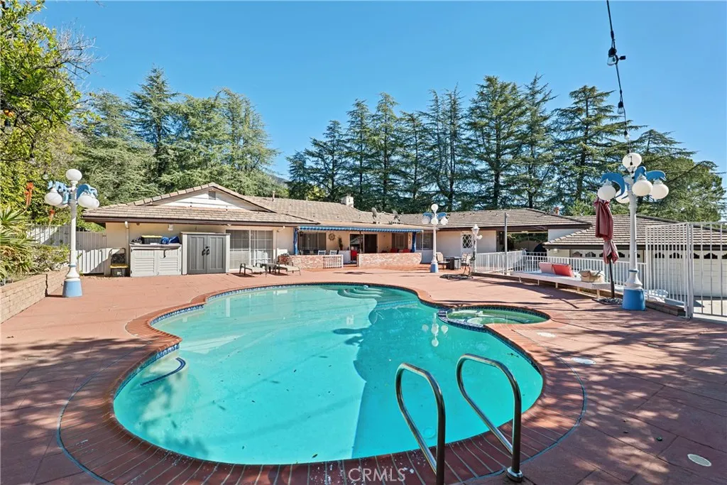 2204 San Gorgonio Road, La Canada Flintridge, California 91011 home-pic-4