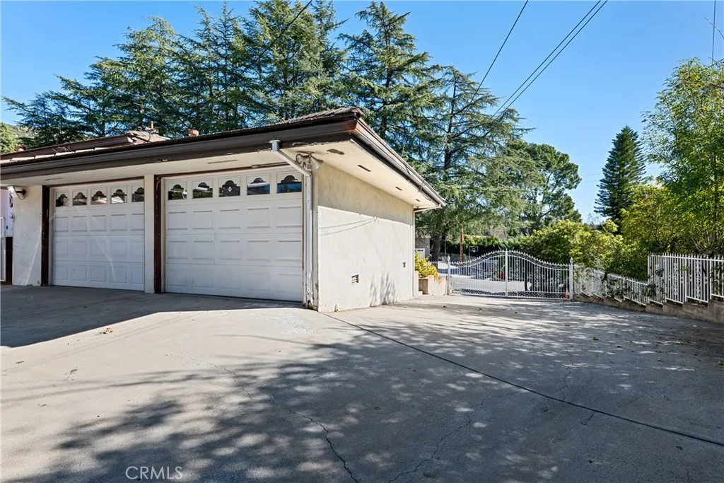 2204 San Gorgonio Road, La Canada Flintridge, California 91011 home-pic-39