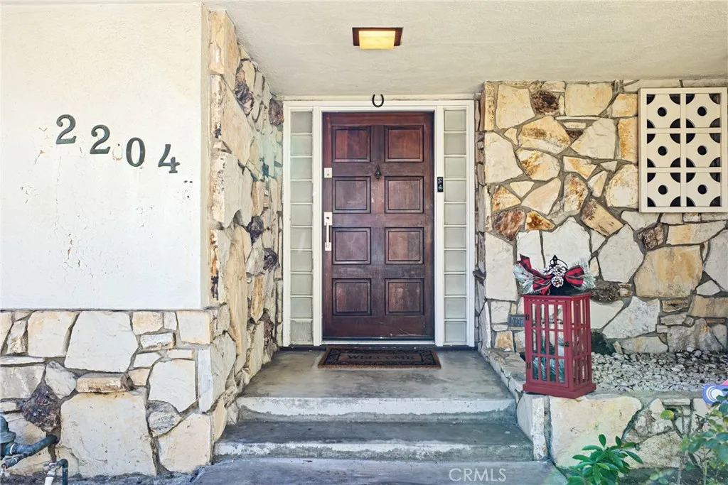 2204 San Gorgonio Road, La Canada Flintridge, California 91011 home-pic-7