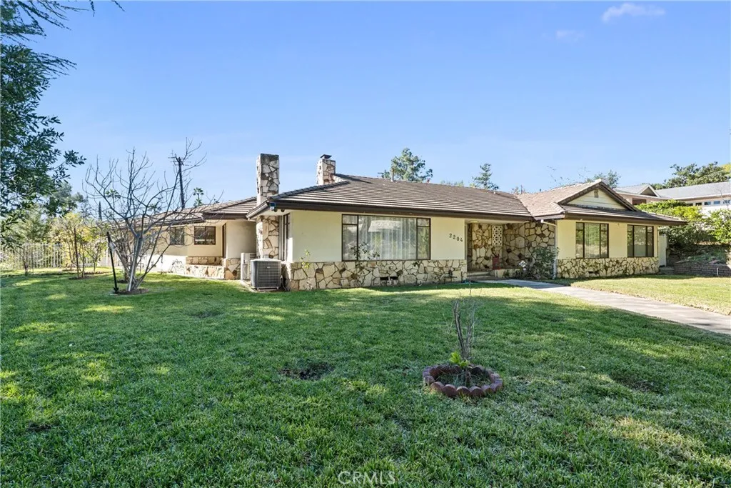 2204 San Gorgonio Road, La Canada Flintridge, California 91011 home-pic-5