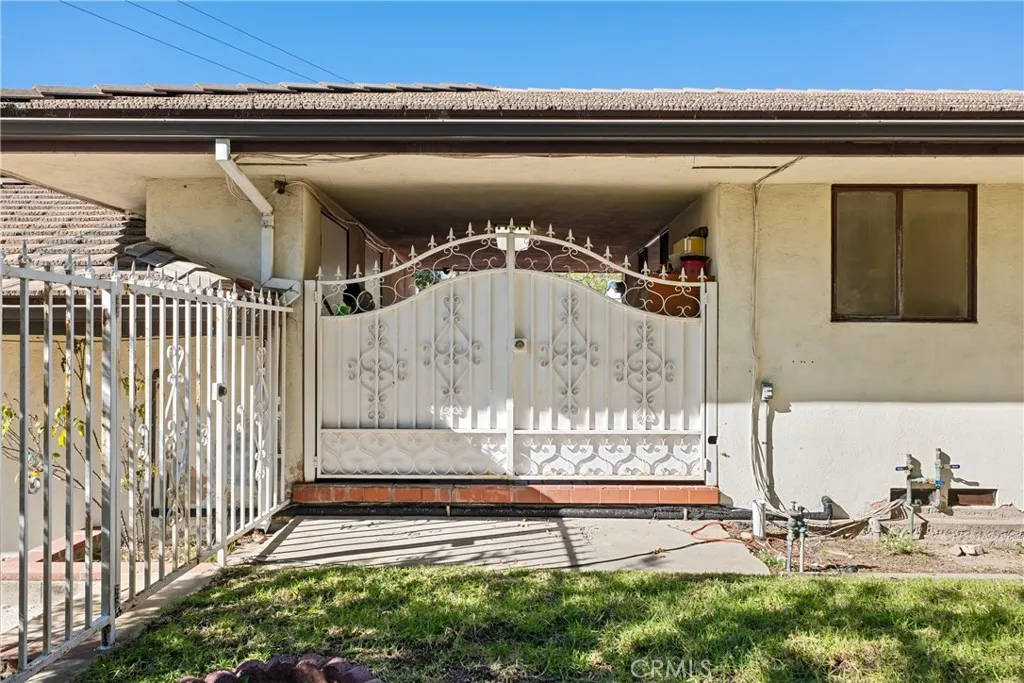 2204 San Gorgonio Road, La Canada Flintridge, California 91011 home-pic-41