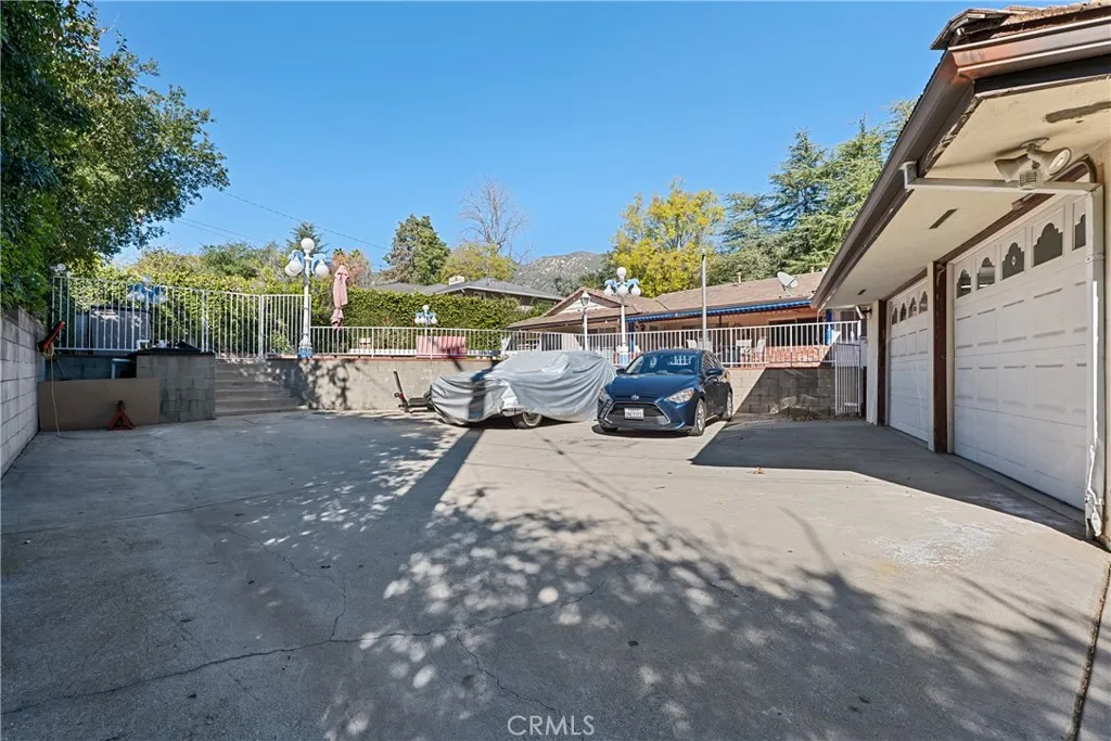 2204 San Gorgonio Road, La Canada Flintridge, California 91011 home-pic-38