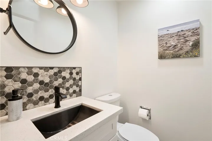 Main Floor 1/2 bath