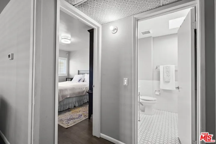 Hall to Bath & Bedroom