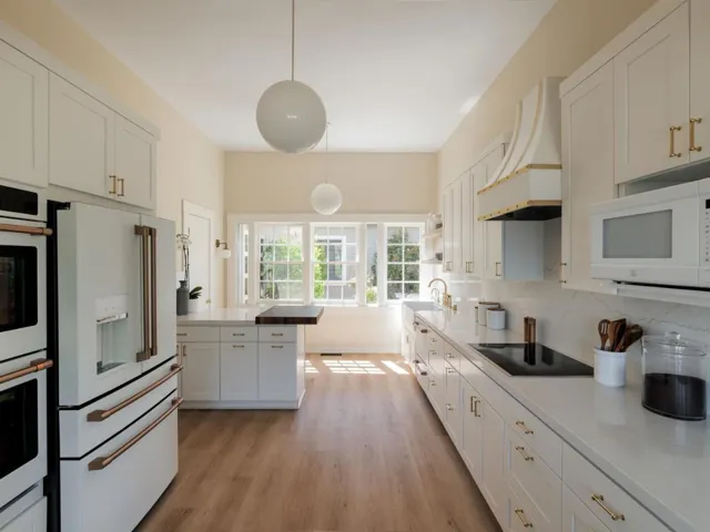 730 Mora Drive, Los Altos, California 94024