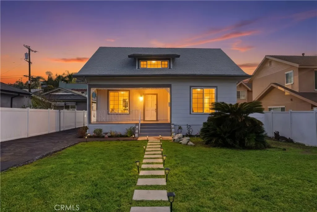 1318 E Garfield, Glendale, California 91205 home-pic-32