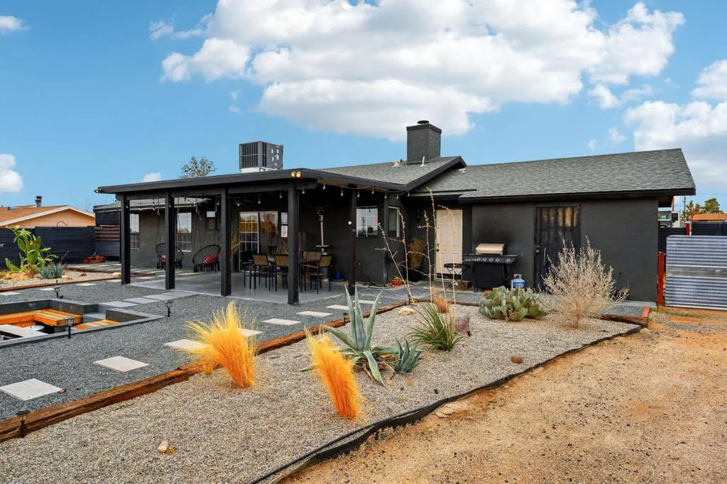 57816 Saratoga Avenue, Yucca Valley, California 92284 home-pic-24
