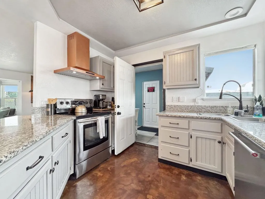 57816 Saratoga Avenue, Yucca Valley, California 92284 home-pic-11