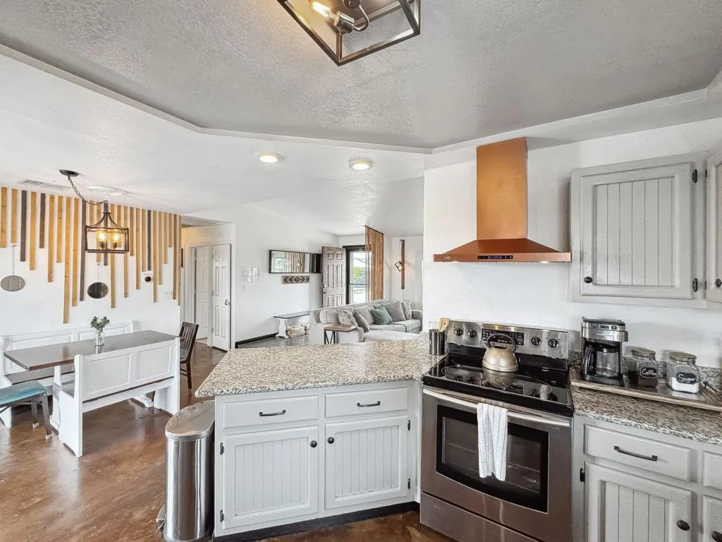 57816 Saratoga Avenue, Yucca Valley, California 92284 home-pic-13