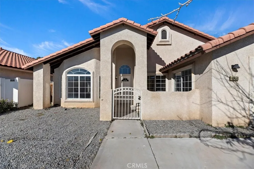 14450 Palo Alto Court, Victorville, California 92392 home-pic-3