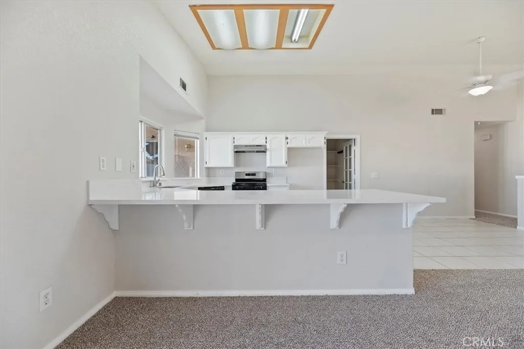 14450 Palo Alto Court, Victorville, California 92392 home-pic-15