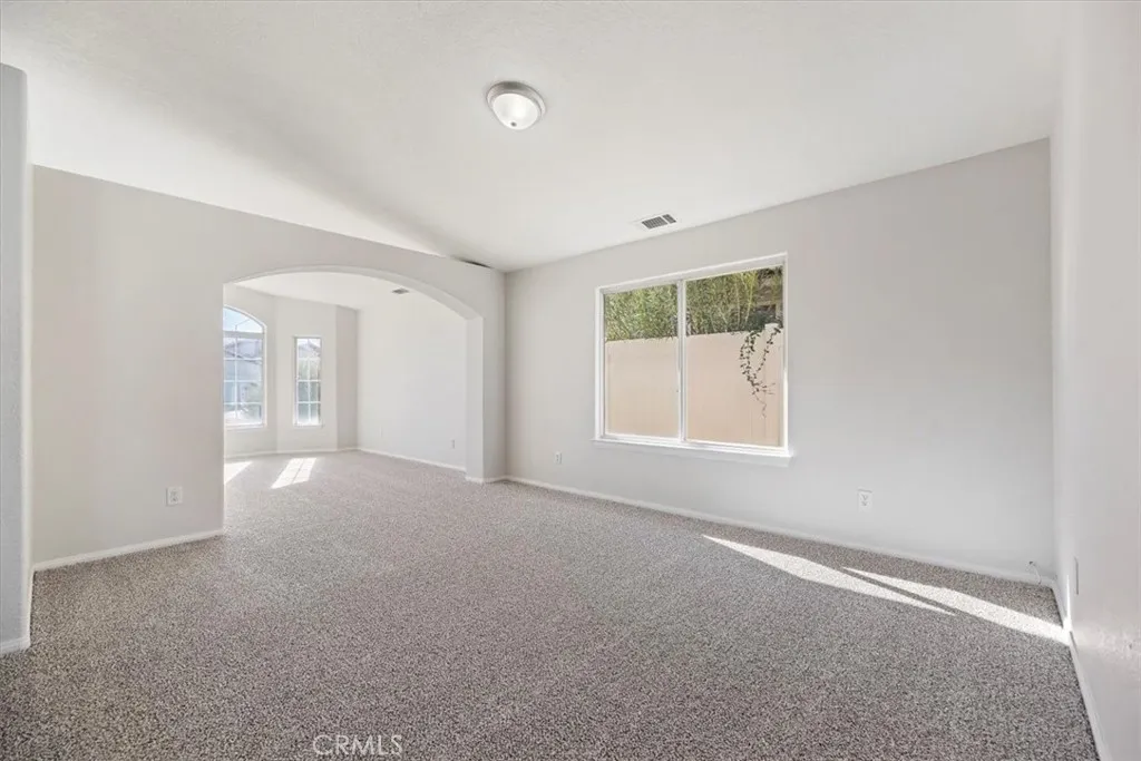 14450 Palo Alto Court, Victorville, California 92392 home-pic-11