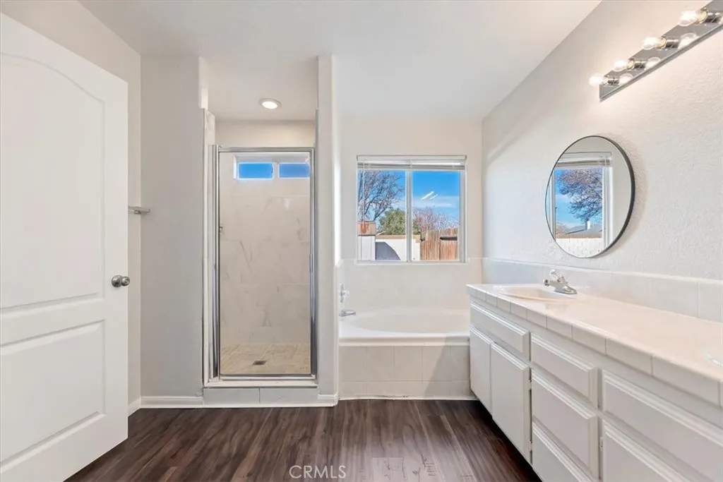 14450 Palo Alto Court, Victorville, California 92392 home-pic-36