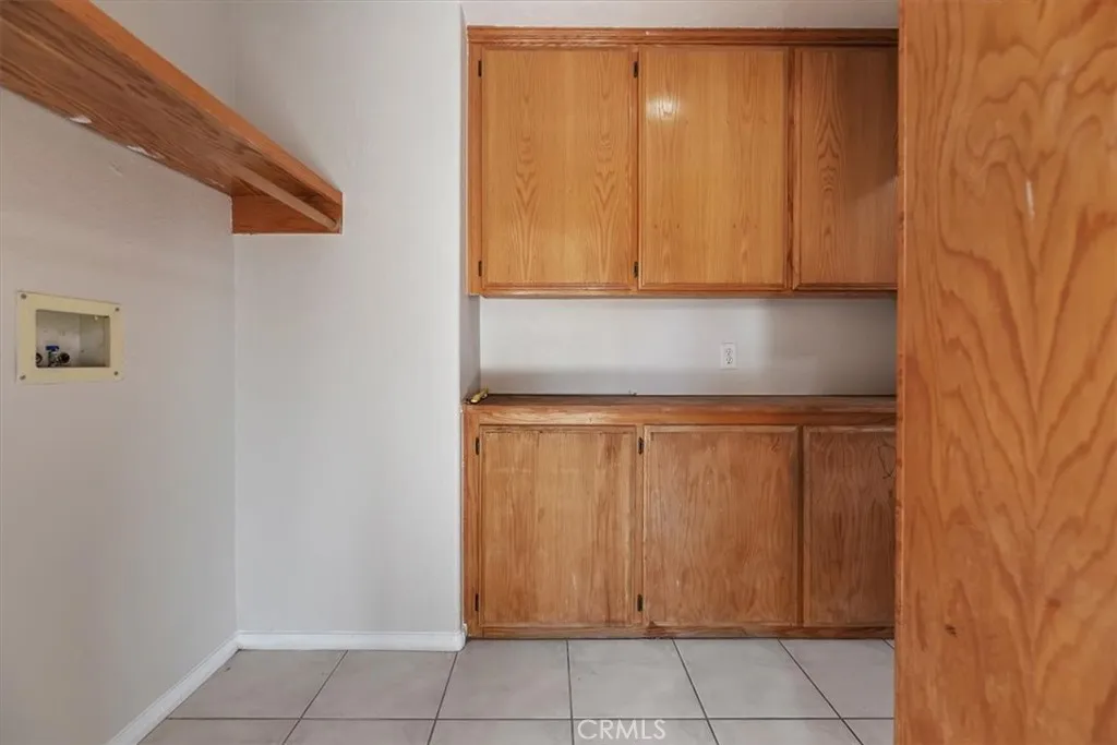 14450 Palo Alto Court, Victorville, California 92392 home-pic-26