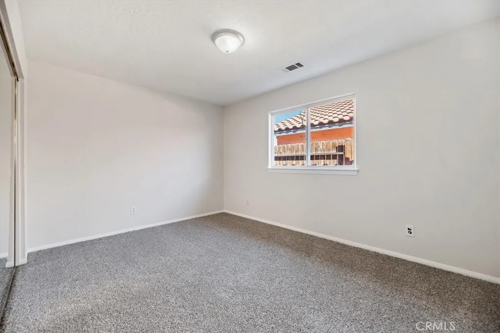 14450 Palo Alto Court, Victorville, California 92392 home-pic-29