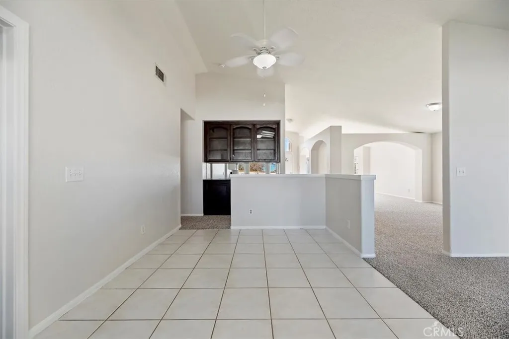 14450 Palo Alto Court, Victorville, California 92392 home-pic-16