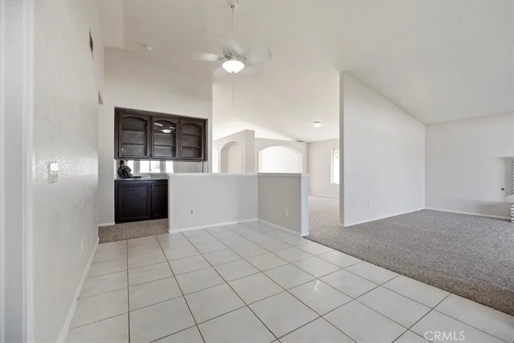14450 Palo Alto Court, Victorville, California 92392 home-pic-17