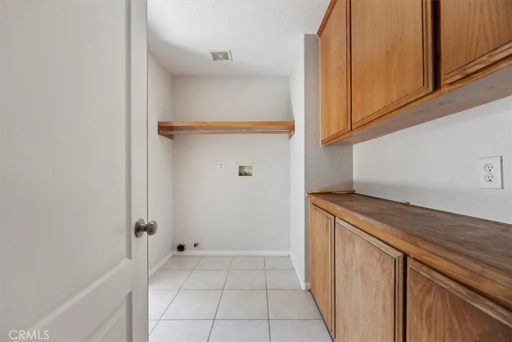 14450 Palo Alto Court, Victorville, California 92392 home-pic-25