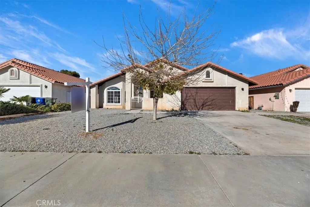 14450 Palo Alto Court, Victorville, California 92392 home-pic-1