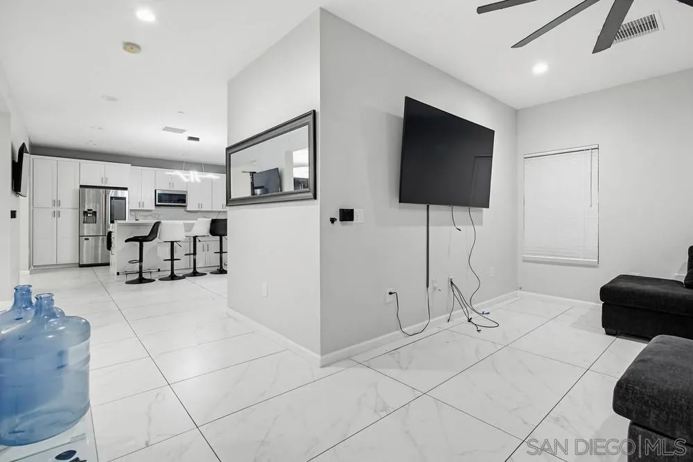 1644 Cuyamaca Ave, Spring Valley, California 91977 home-pic-7