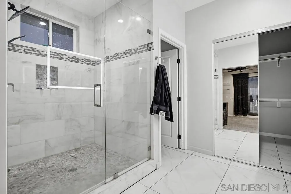 1644 Cuyamaca Ave, Spring Valley, California 91977 home-pic-27