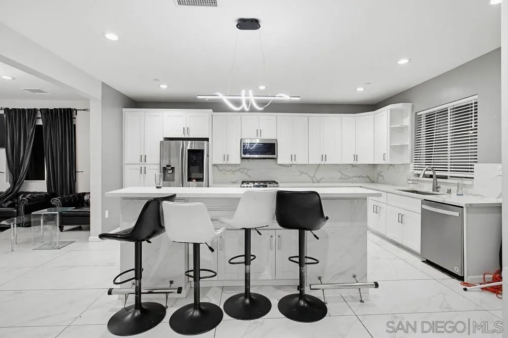 1644 Cuyamaca Ave, Spring Valley, California 91977 home-pic-10
