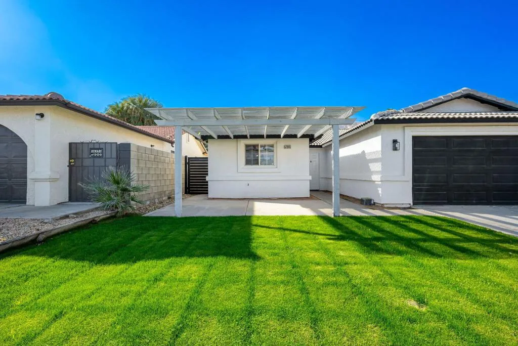 51905 Avenida Velasco, La Quinta, California 92253 home-pic-2