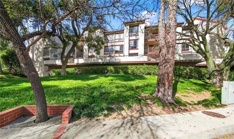 4210 Via Arbolada 220, Los Angeles, California 90042