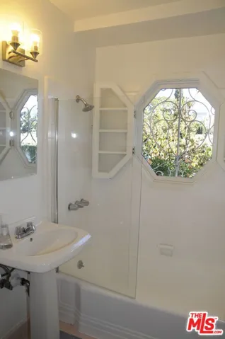 1301 Devon Avenue, Los Angeles, California 90024