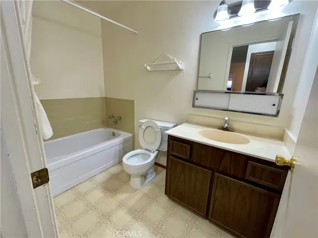 1512 Granada, Yuba City, California 95993