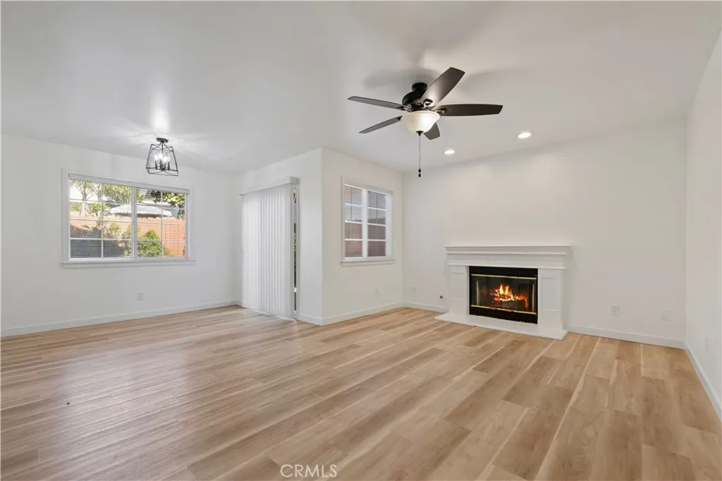 7049 Sunnycrest Trail, Tujunga, California 91042 home-pic-4