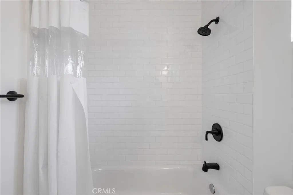 7049 Sunnycrest Trail, Tujunga, California 91042 home-pic-20