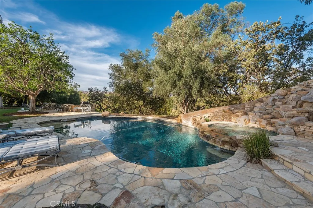 5747 Hoback Glen Road, Hidden Hills, California 91302 home-pic-33