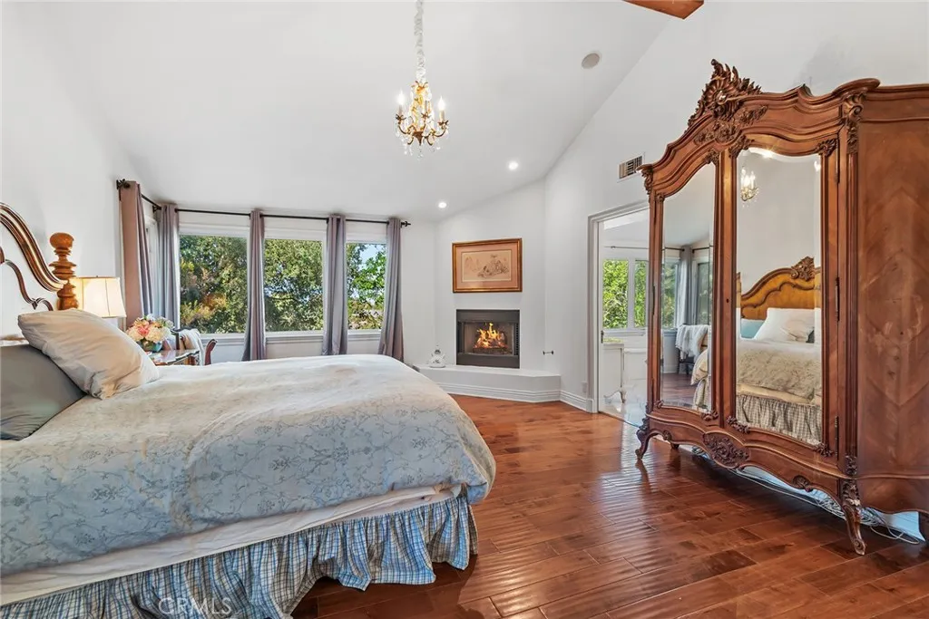 5747 Hoback Glen Road, Hidden Hills, California 91302 home-pic-19