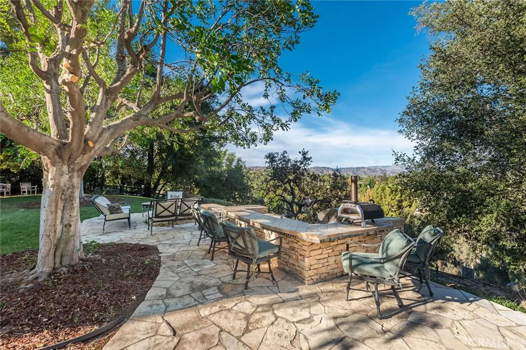 5747 Hoback Glen Road, Hidden Hills, California 91302 home-pic-28