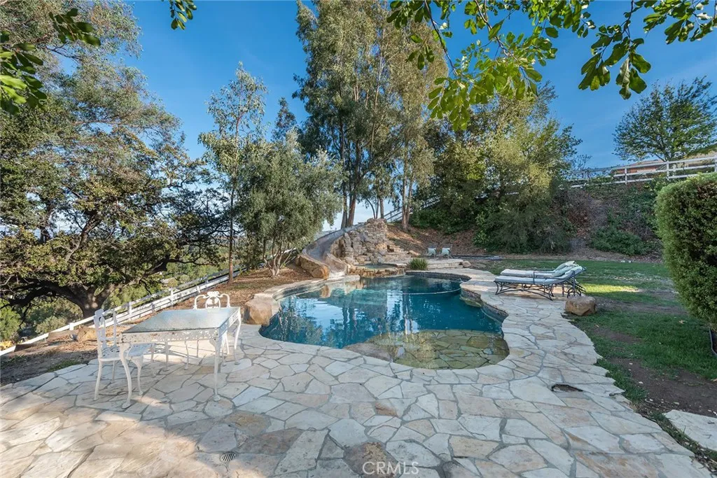 5747 Hoback Glen Road, Hidden Hills, California 91302 home-pic-32