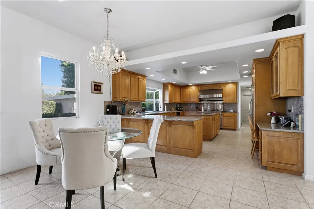 23023 Hatteras Street, Woodland Hills, California 91367 home-pic-10