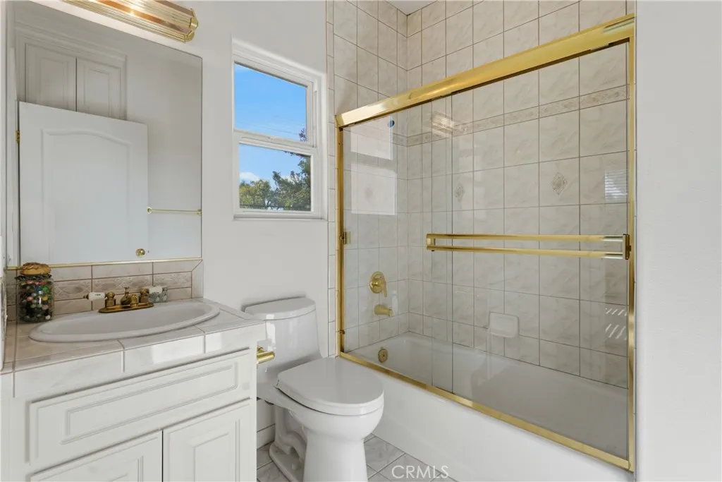 23023 Hatteras Street, Woodland Hills, California 91367 home-pic-34