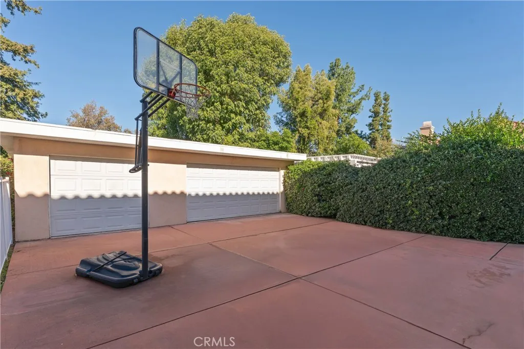 23023 Hatteras Street, Woodland Hills, California 91367 home-pic-50