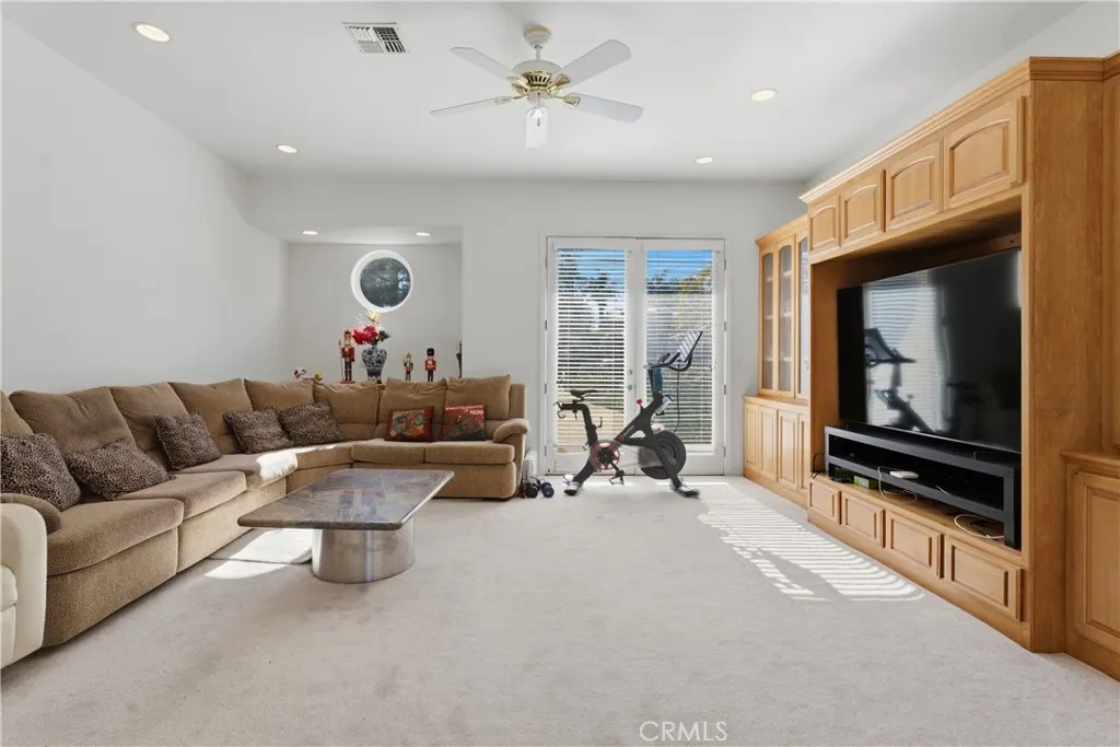 23023 Hatteras Street, Woodland Hills, California 91367 home-pic-17