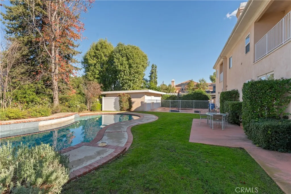 23023 Hatteras Street, Woodland Hills, California 91367 home-pic-40