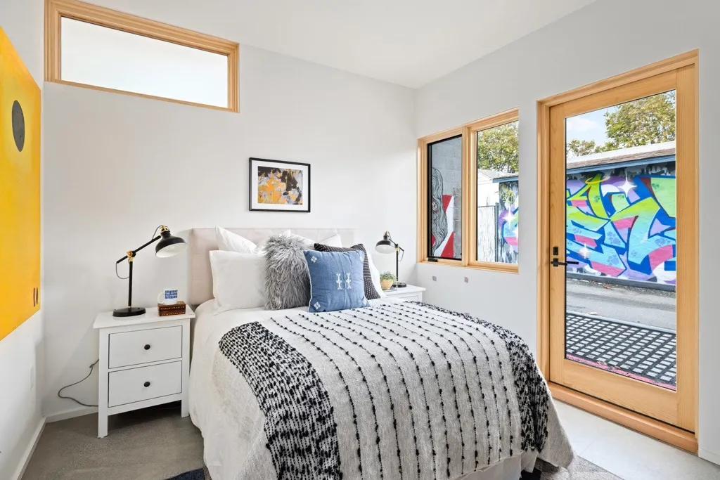 817 Jones, Berkeley, California 94710 home-pic-18