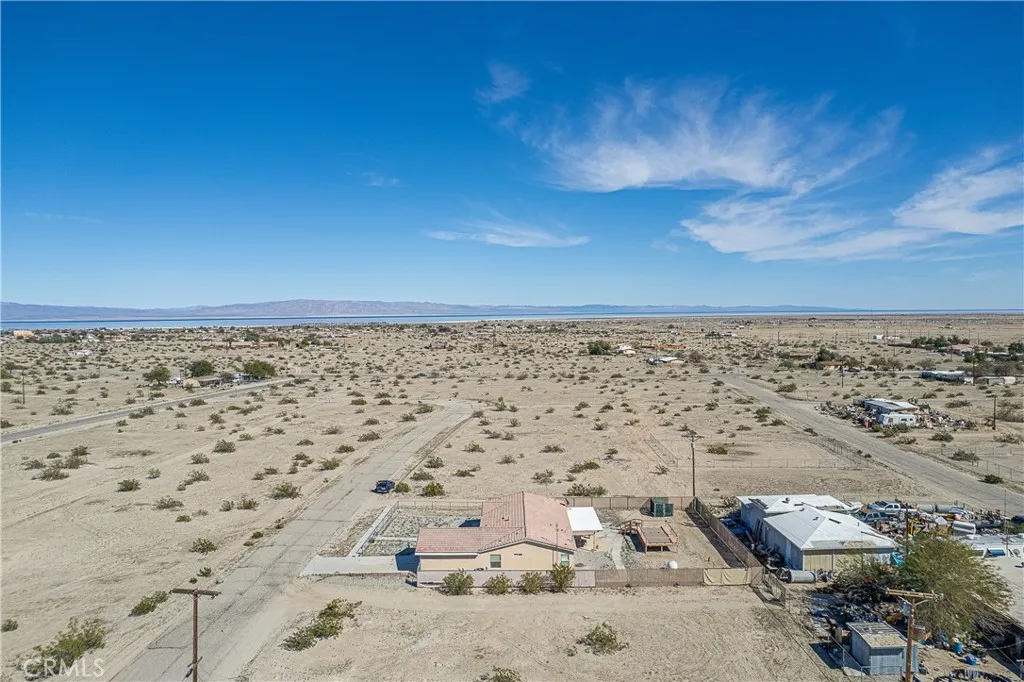 1253 Coral Avenue, Thermal, California 92274 home-pic-3